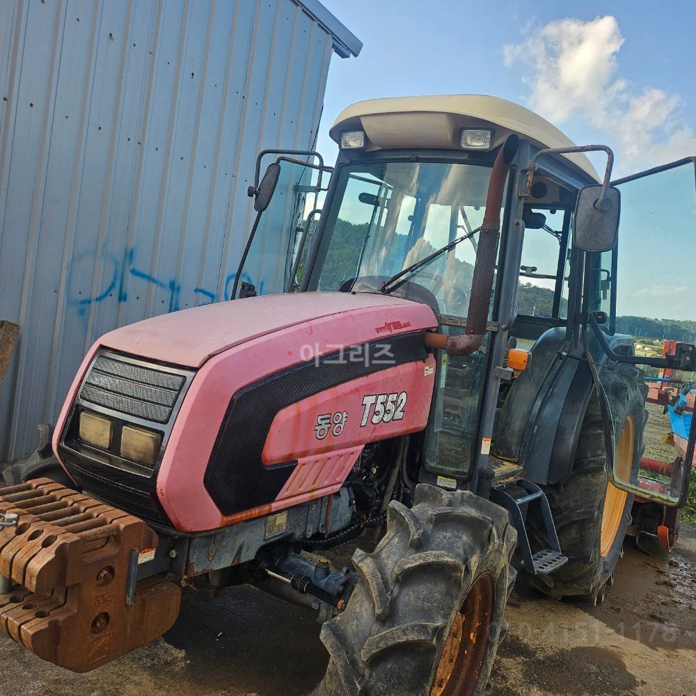 TYM 트랙터 T552 (55마력) 뒤우측면