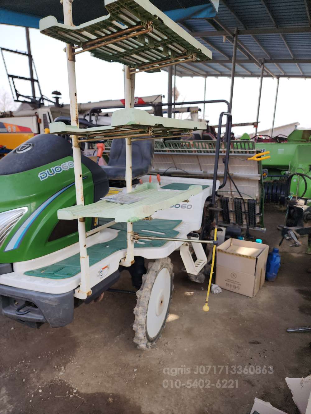 Daedong Rice transplanter DUO60 (6Rows) 운전석