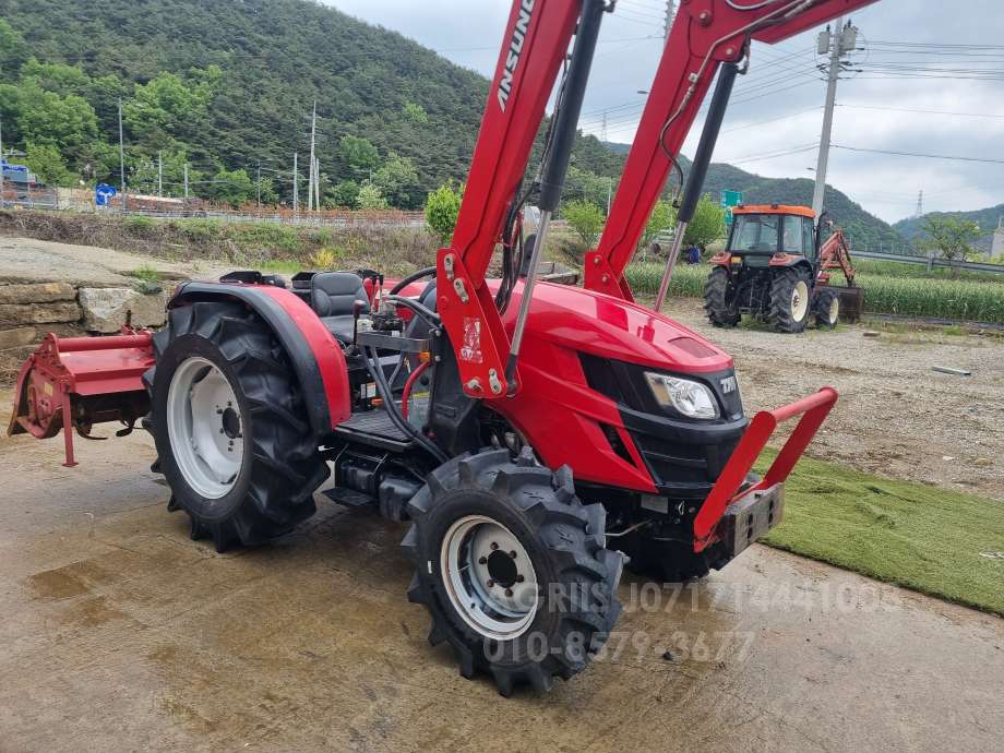 TYM Tractor G560  앞좌측면