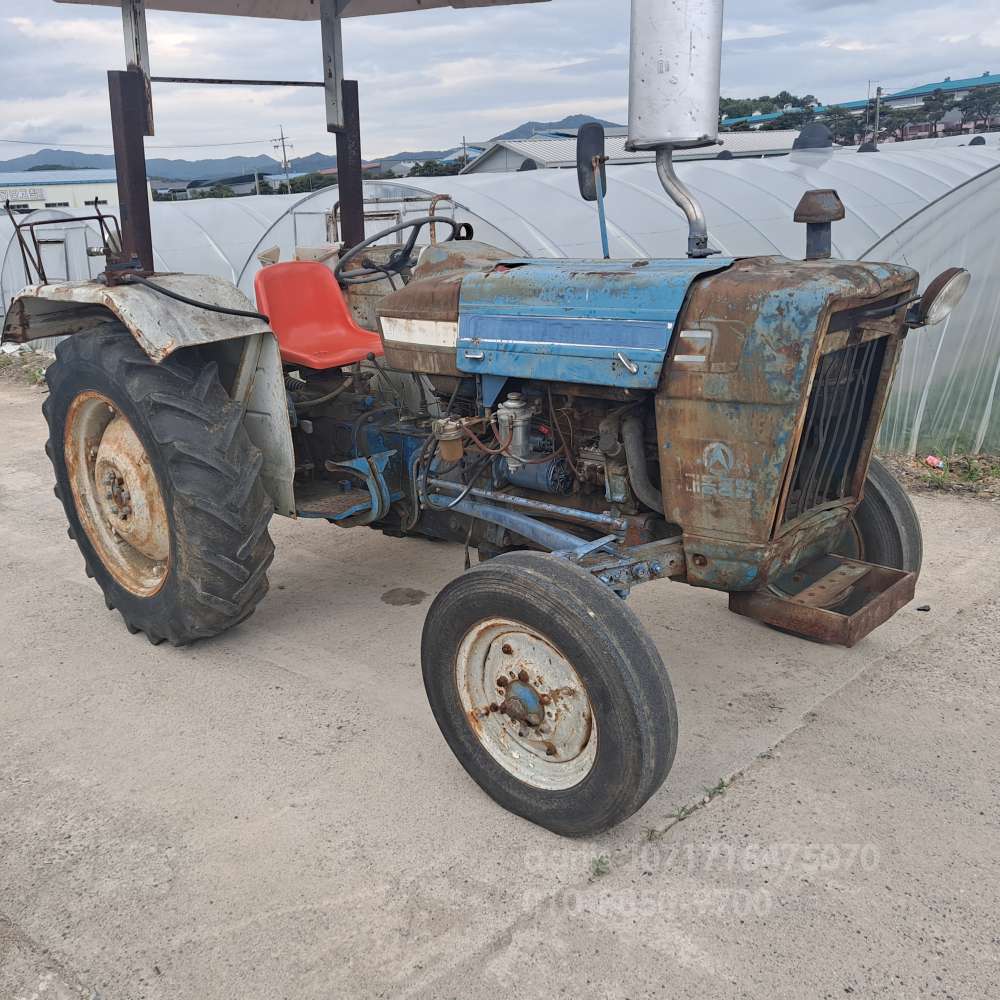 Daedong Tractor 포드3600  뒤우측면