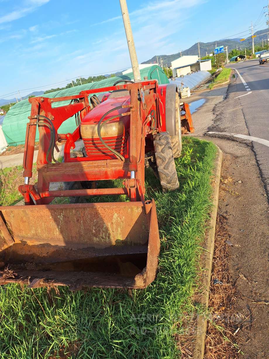 LS Tractor LT360D (36hp) 측면