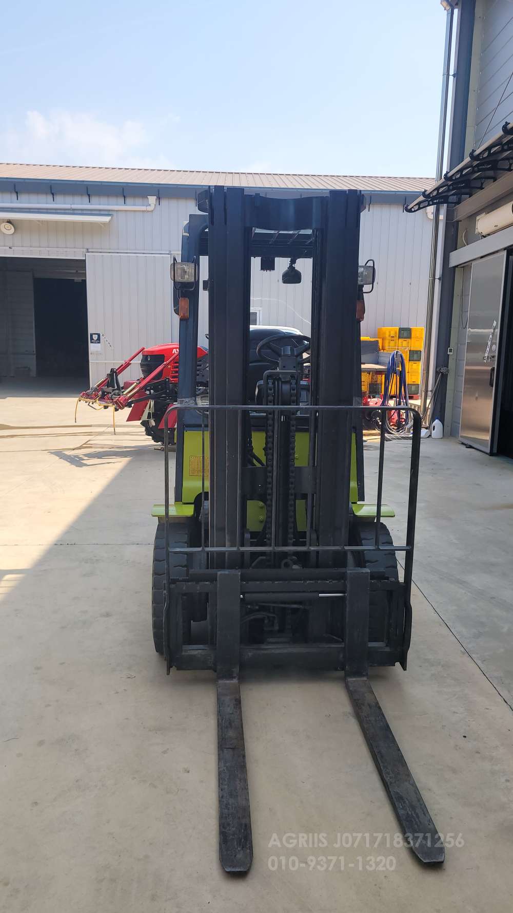 Samsung Forklift 삼성클라크 2.5  앞좌측면