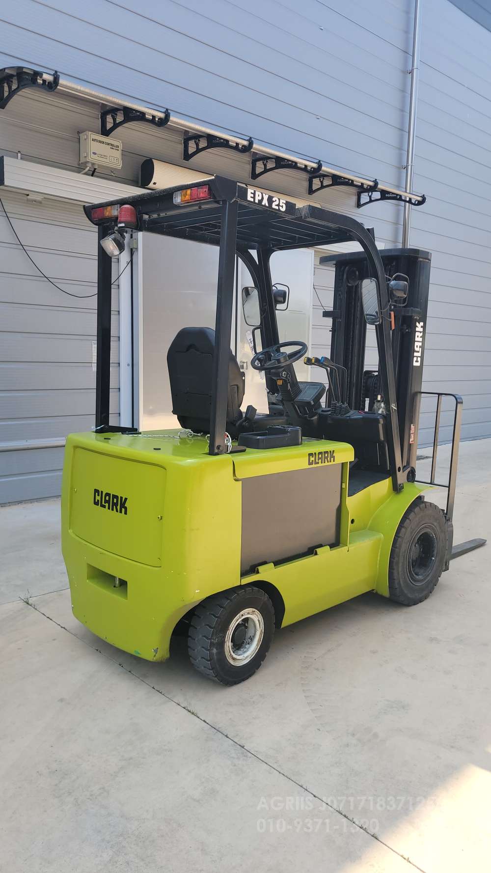 Samsung Forklift 삼성클라크 2.5  뒤우측면