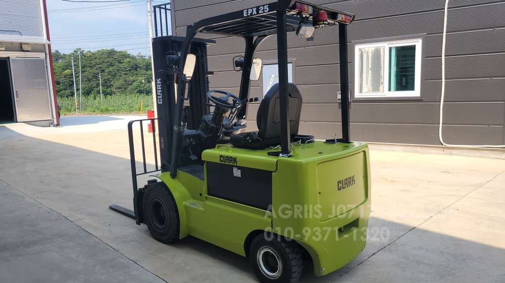 Samsung Forklift 삼성클라크 2.5  측면