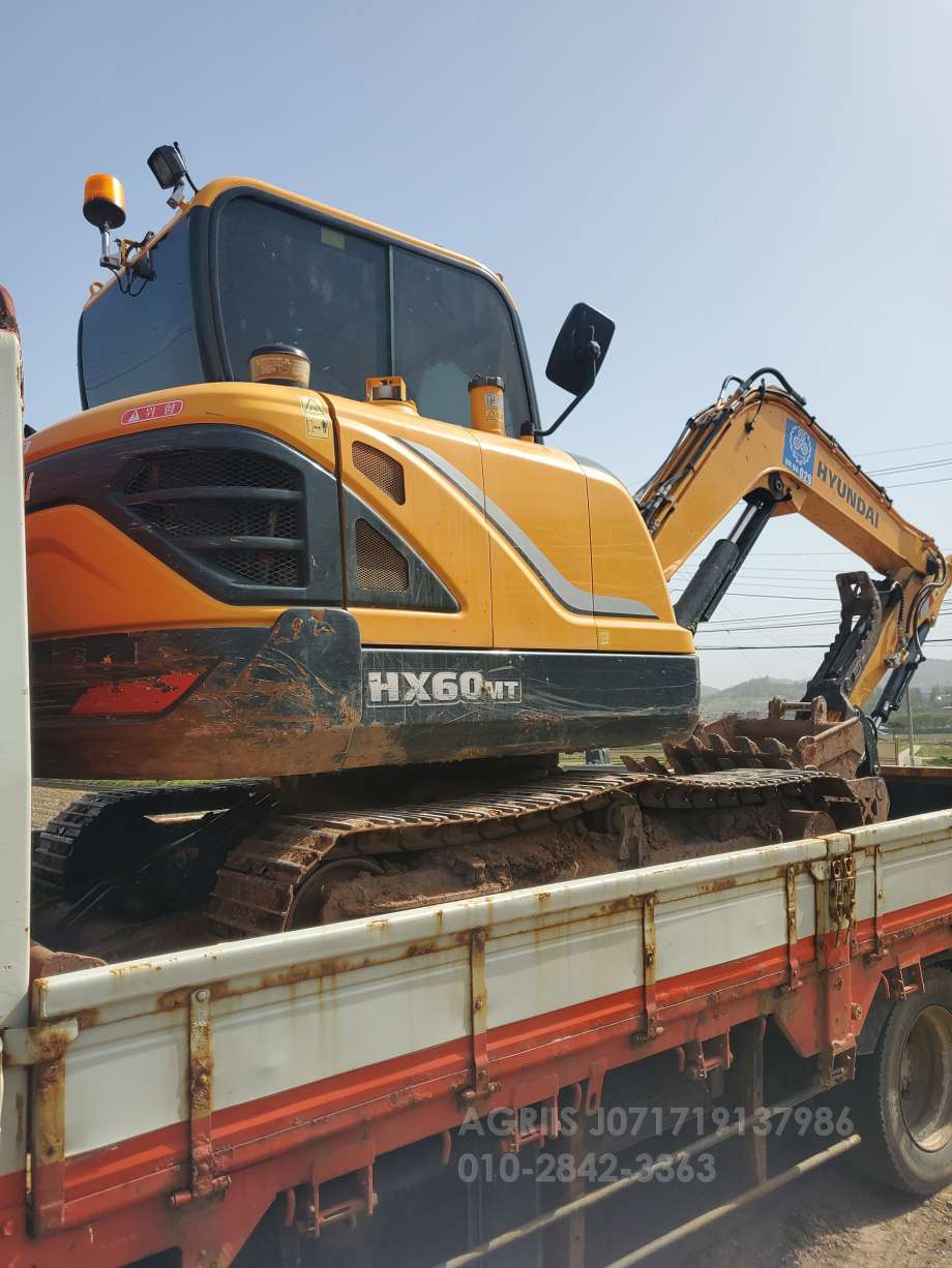  Excavator 현대hx50mt  운전석