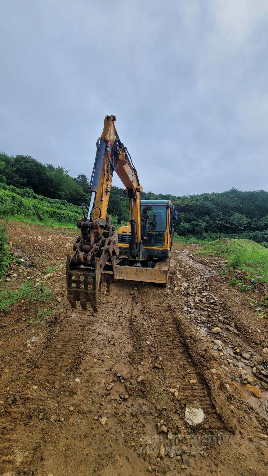 Hyundai Excavator R55  앞좌측면