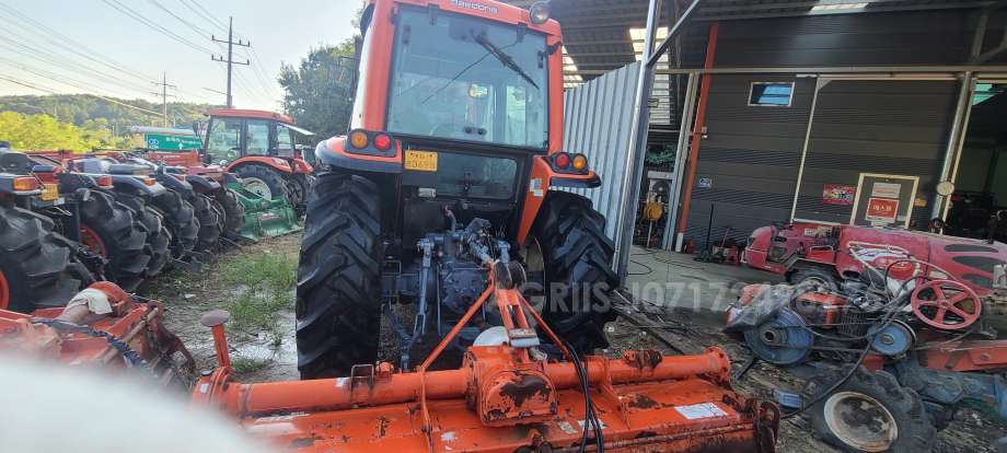 Daedong Tractor D652 (65hp) 엔진내부