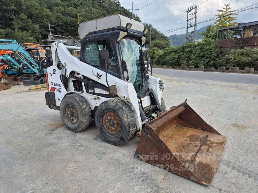  Loader S595  뒤우측면