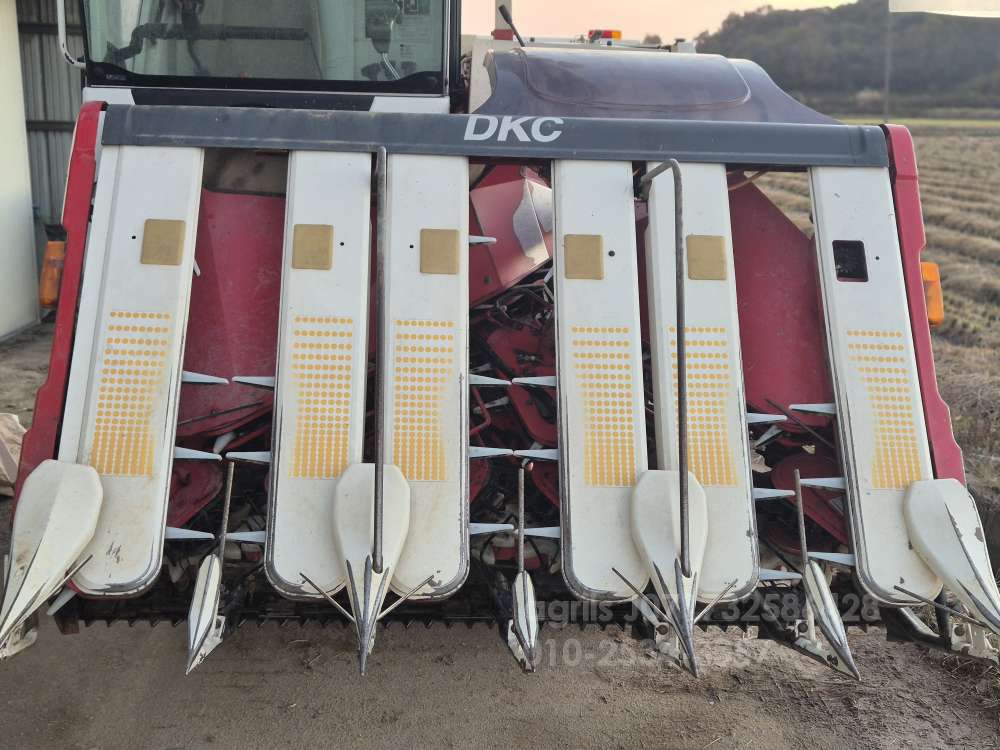 Kukje Combine Harvester DKC925 (6Rows) 앞좌측면