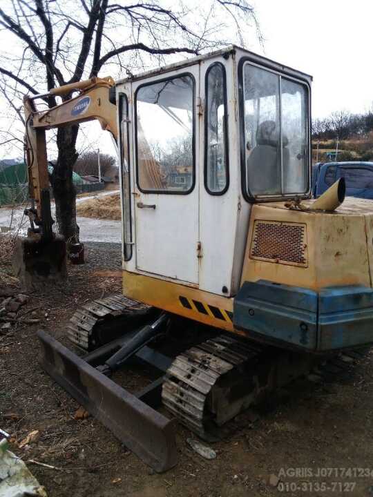 Samsung Excavator 농장용 포크레인  앞좌측면