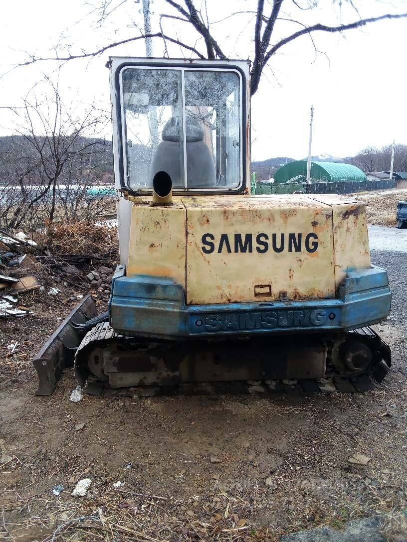 Samsung Excavator 농장용 포크레인  뒤우측면