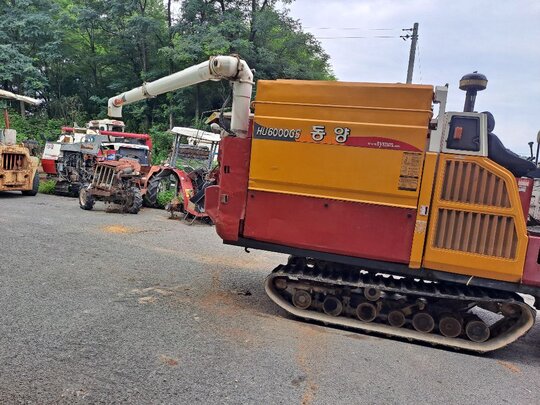 TYM Combine Harvester HU6000GS (4Rows) 앞좌측면