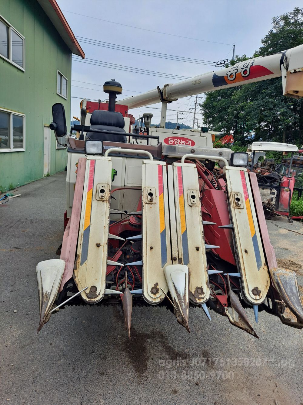 TYM Combine Harvester HU6000GS (4Rows) 뒤우측면