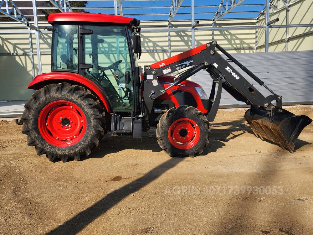Daedong Tractor RX630VC (63hp) 앞좌측면