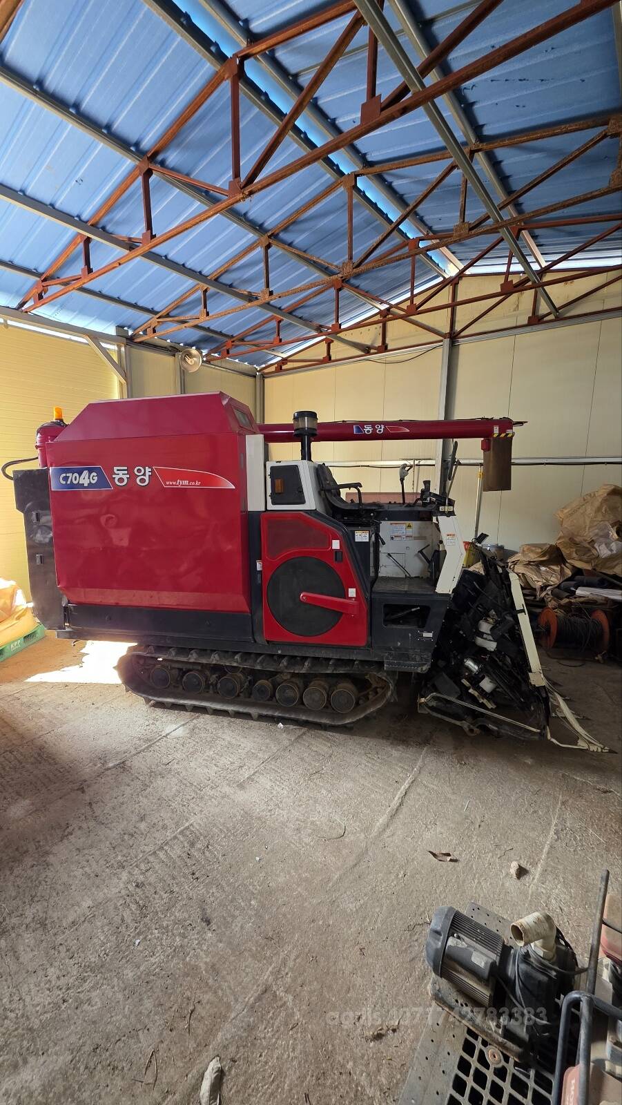 TYM Combine Harvester C704G (4Rows) 앞좌측면