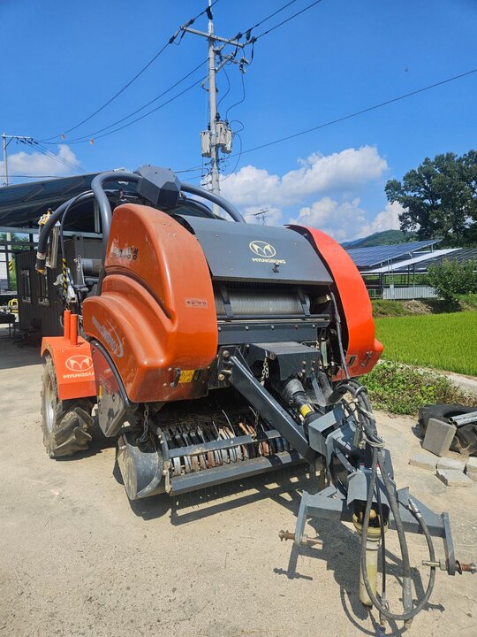  Round Baler 원형베일러  앞좌측면