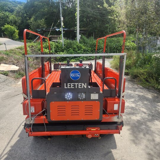  테이블형전동고소작업차 테이블형전동고소작업차  앞좌측면