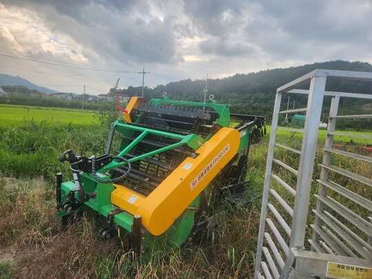 신흥 마늘 수집기 신흥 마늘 수집기 sh-1400 앞좌측면