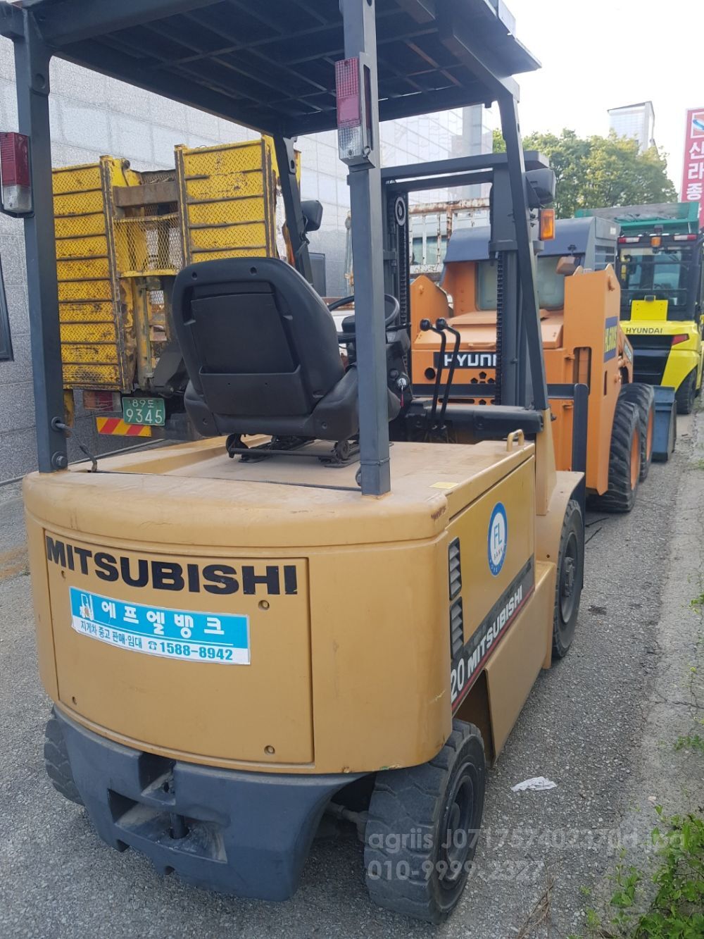 2톤 전동지게차 지게차 미쯔비시 (2톤) 뒤우측면