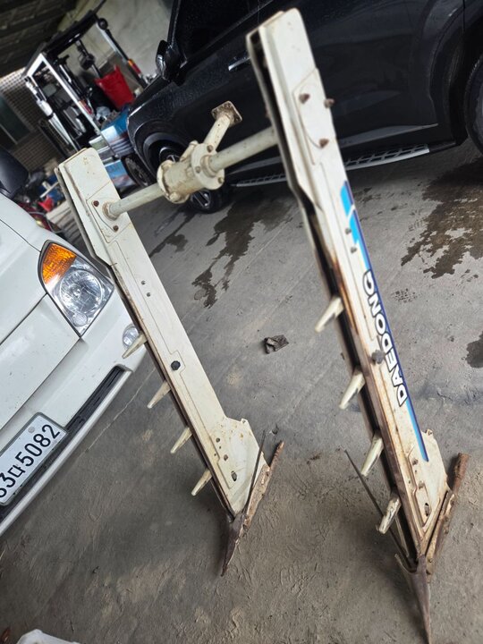 Daedong 콤바인  콤바인  앞좌측면