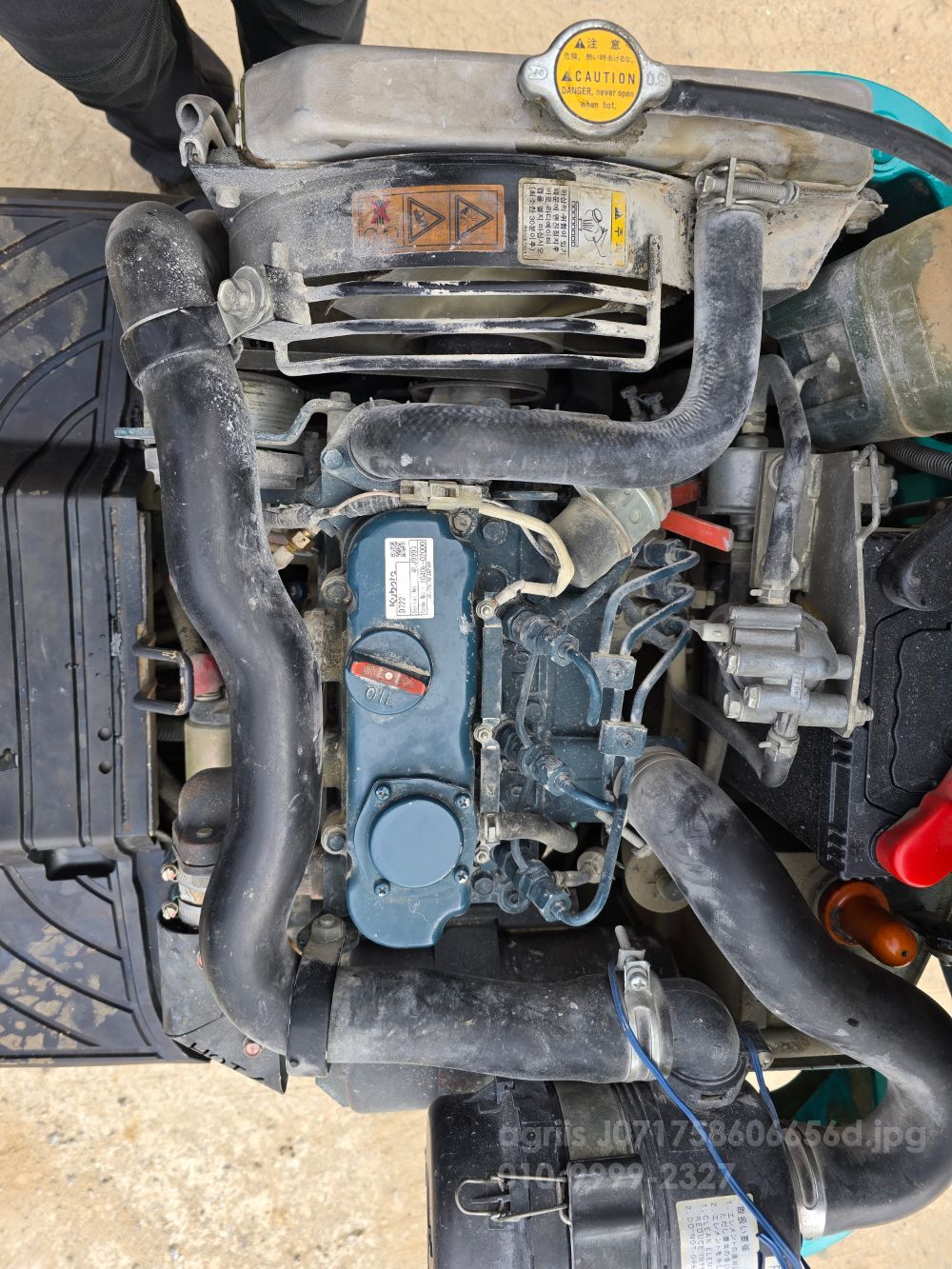 구보다 굴삭기 U-008 (0.8톤) 뒤우측면