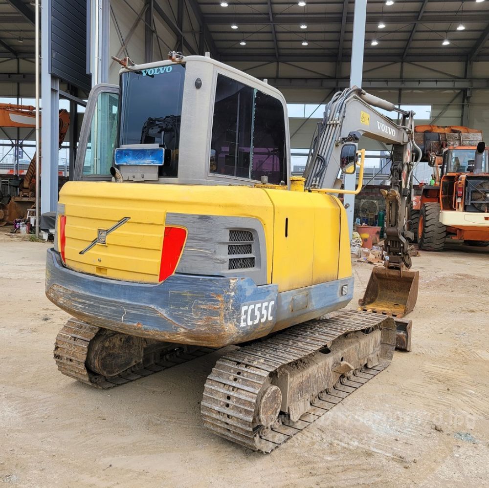 볼보EC55C 집게장착회전라 굴삭기 인 (5톤) 뒤우측면
