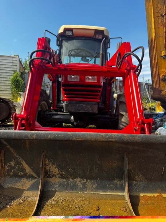 TYM 트랙터 T550 (55마력) 앞좌측면