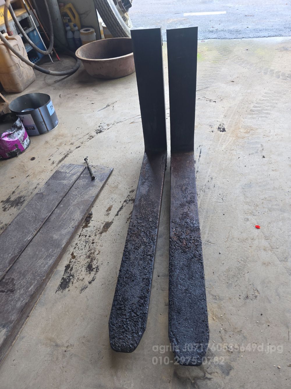 현대 지게차 3톤 (3톤) 뒤우측면