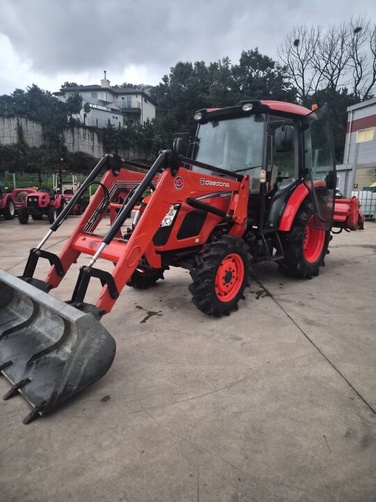 Daedong Tractor RX570 (57hp) 앞좌측면