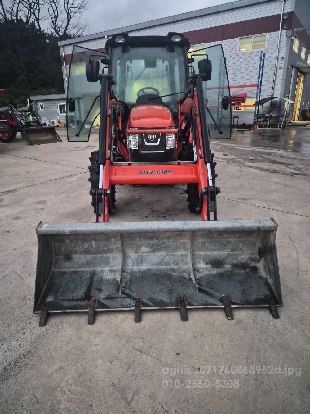 Daedong Tractor RX570 (57hp) 뒤우측면