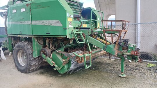  Round Baler 2FUSION2  앞좌측면