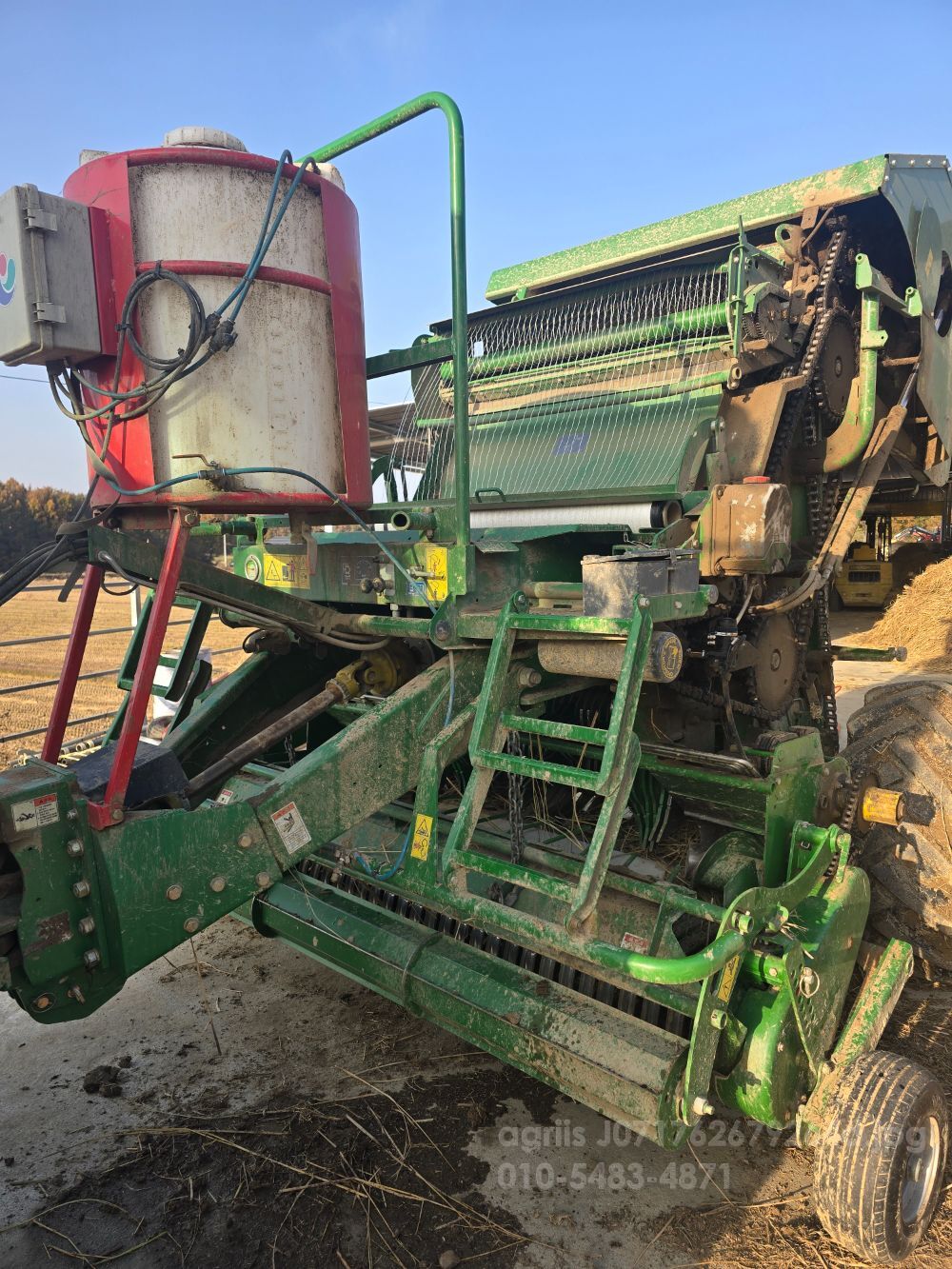  Round Baler 맥헤일 F5500  뒤우측면