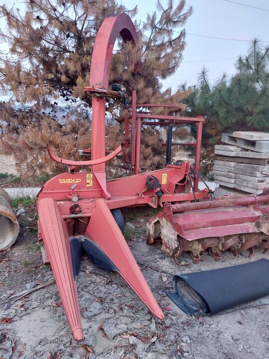  콘하베스타 TAARUP 101 앞좌측면