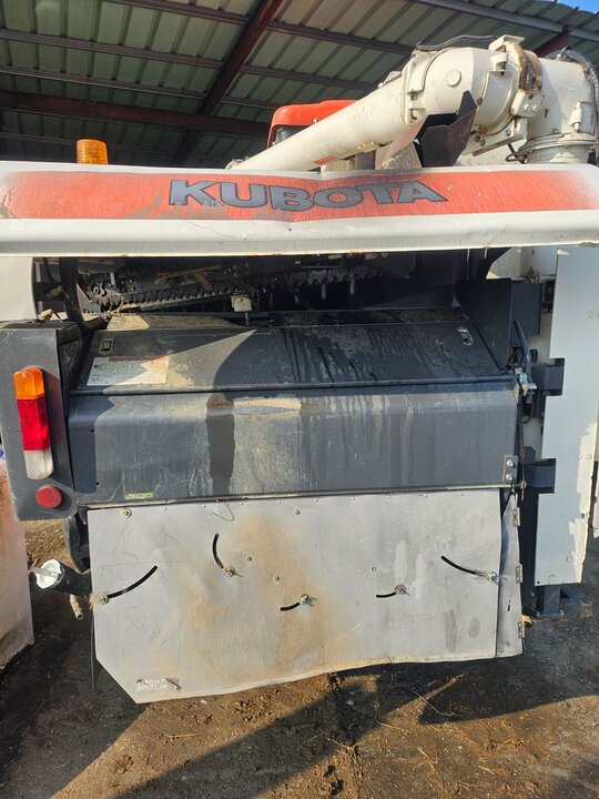 구보다 콤바인 WR90 (5조식) 앞좌측면