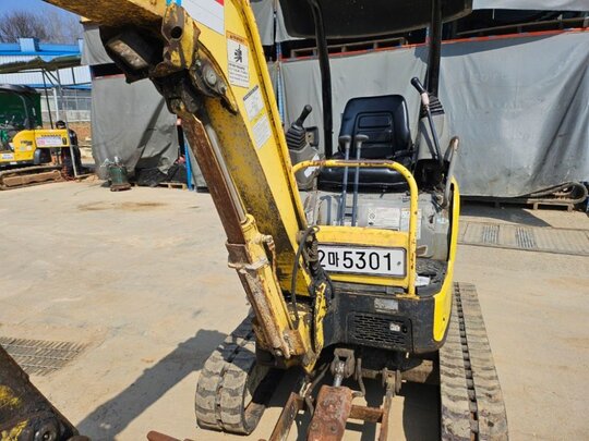 Yanmar Excavator VIO17 (1.8톤) 앞좌측면