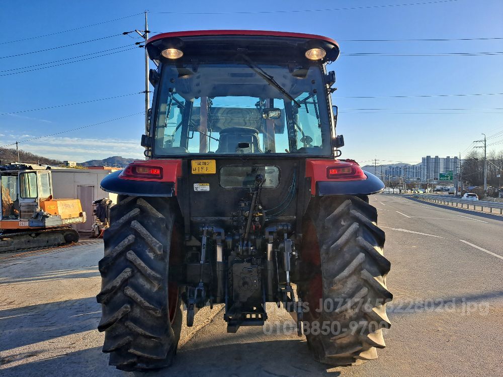 국제 트랙터 LUXEN1100E (111마력) 뒤우측면