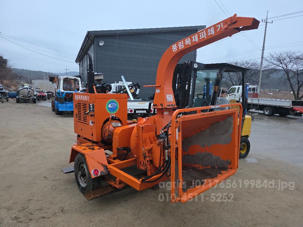 풍림목재파쇄기  풍림목재파쇄기  풍림목재파쇄기  뒤우측면