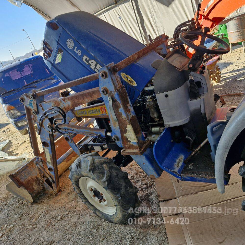 LS Tractor C45 (45hp) 앞좌측면