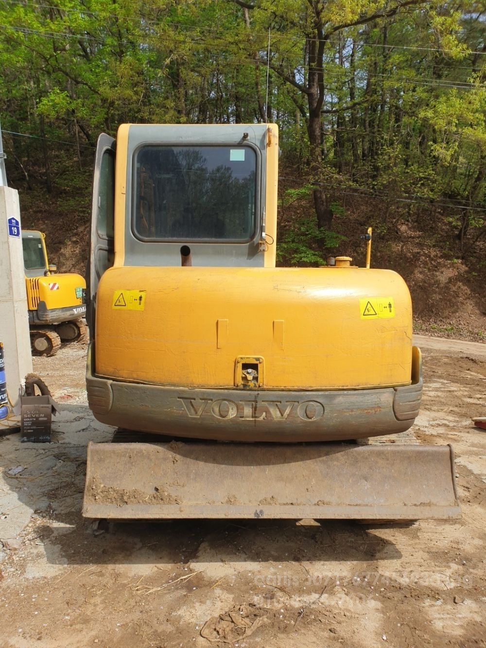 Volvo Excavator (5톤)  뒤우측면