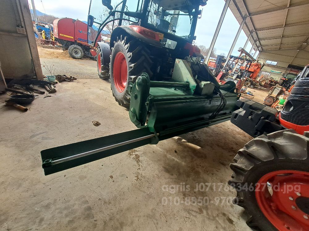 Kukje Tractor LUXEN1100E (111hp) 뒤우측면
