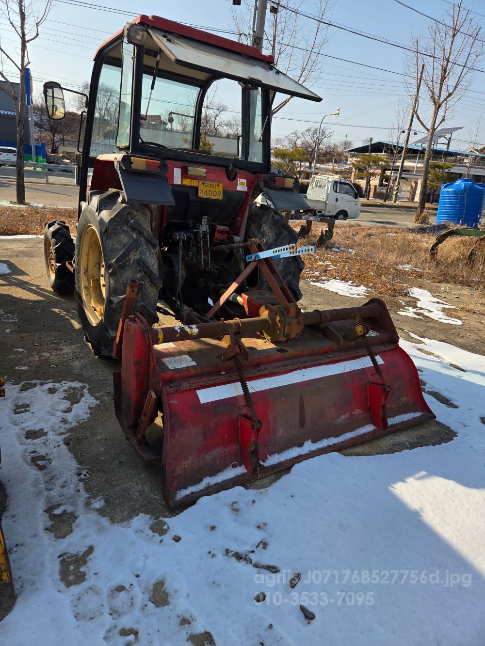 국제 트랙터 F3850 (38마력) 뒤우측면