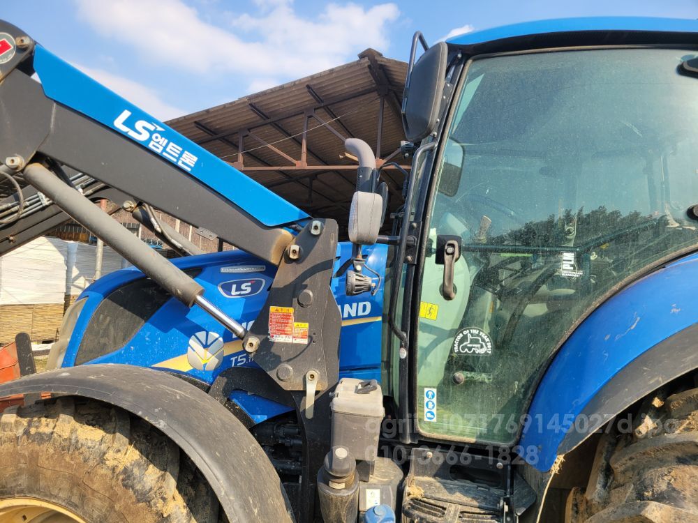 NewHolland Tractor T5.110 (107hp) 뒤우측면