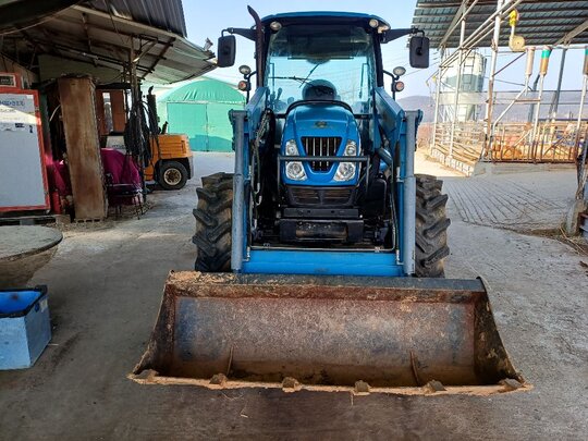 LS 트랙터 P7180 (80마력) 앞좌측면