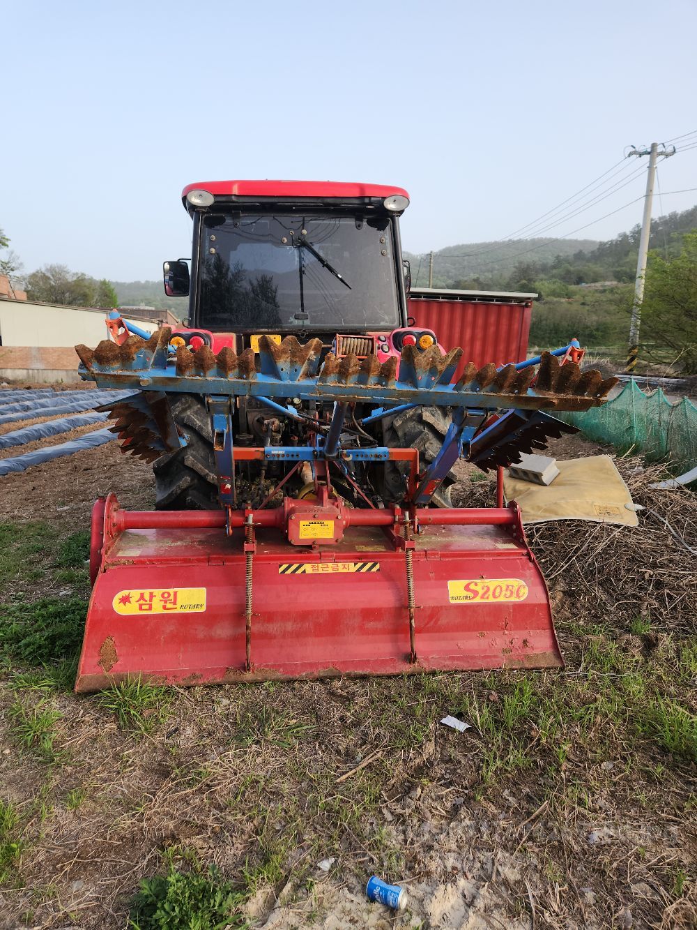 Kukje Tractor LUXEN65 (65hp) 뒤우측면