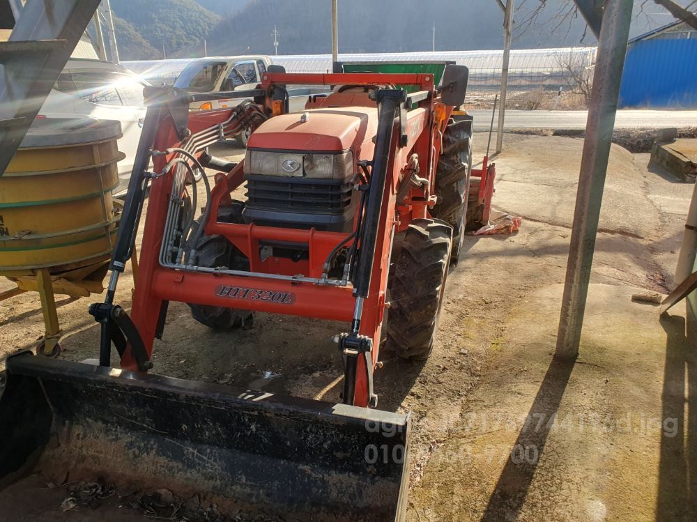 Kubota Tractor L44SU (44hp) 뒤우측면