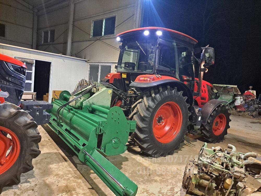 Kukje Tractor LUXEN1100E (111hp) 뒤우측면