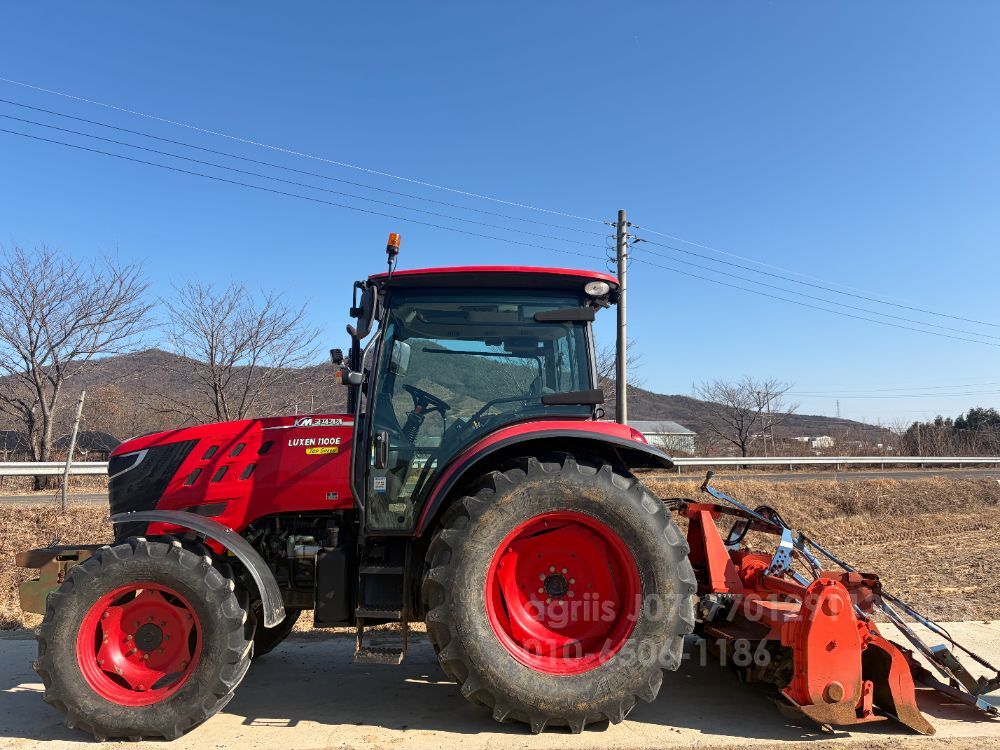 국제 트랙터 LUXEN1100E (111마력) 뒤우측면