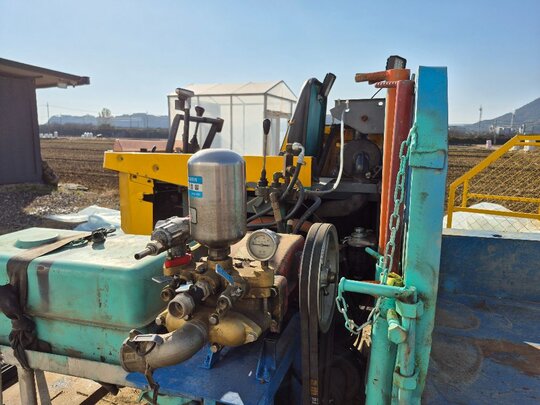 Daedong Combine Harvester 궤도덤프  앞좌측면