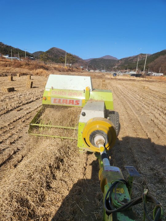 Shibaura 아세아 CLAAS사각베일러 MK45  앞좌측면