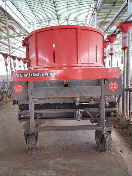  Bale Cutter C460  앞좌측면